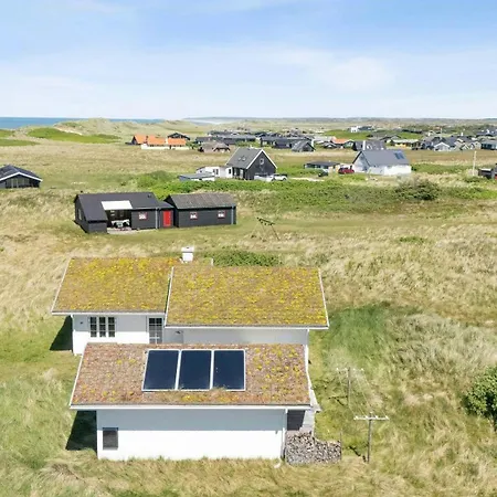 Summer With Grass Roof In Klitmoller Vakantiehuis