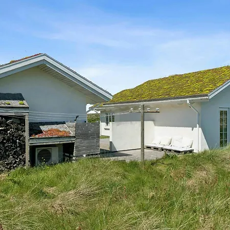 Vakantiehuis Summer With Grass Roof In Klitmoller Thisted